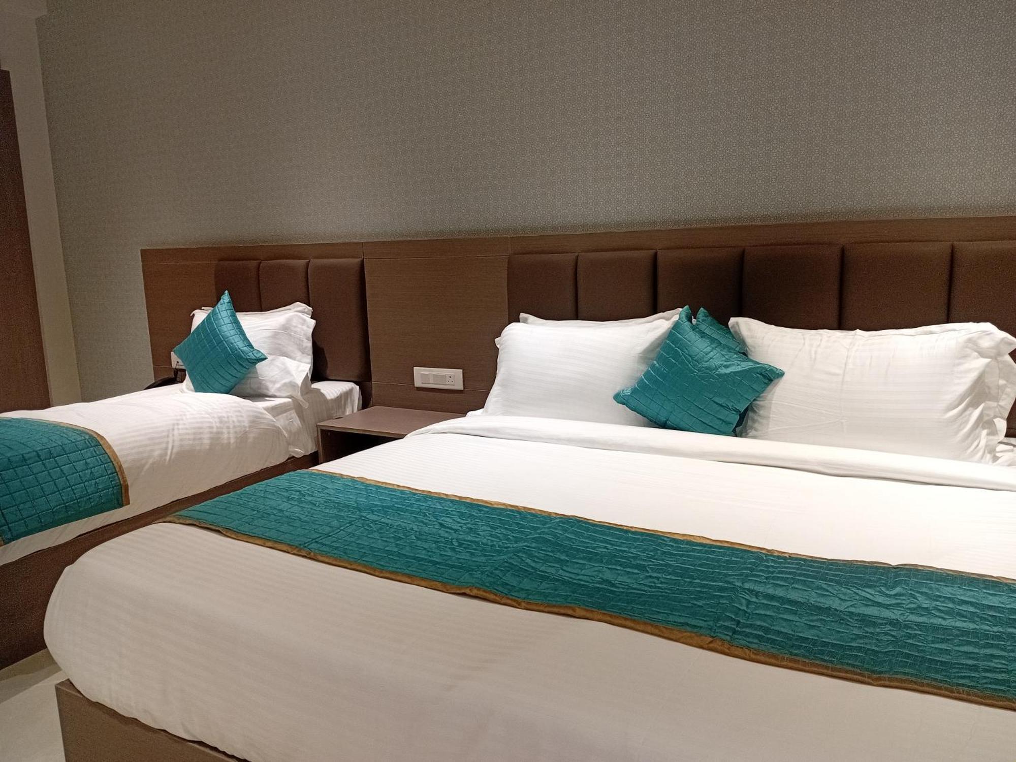 Hotel Shree Ji Inn Кишангарх Экстерьер фото