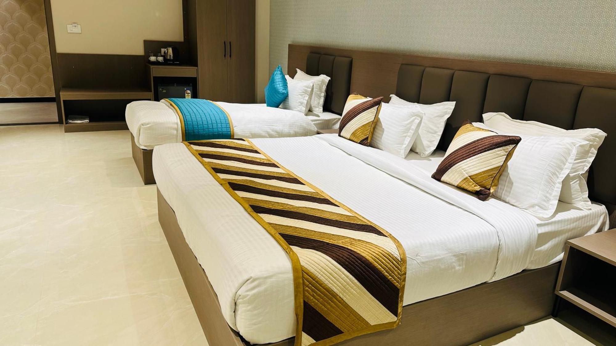 Hotel Shree Ji Inn Кишангарх Экстерьер фото