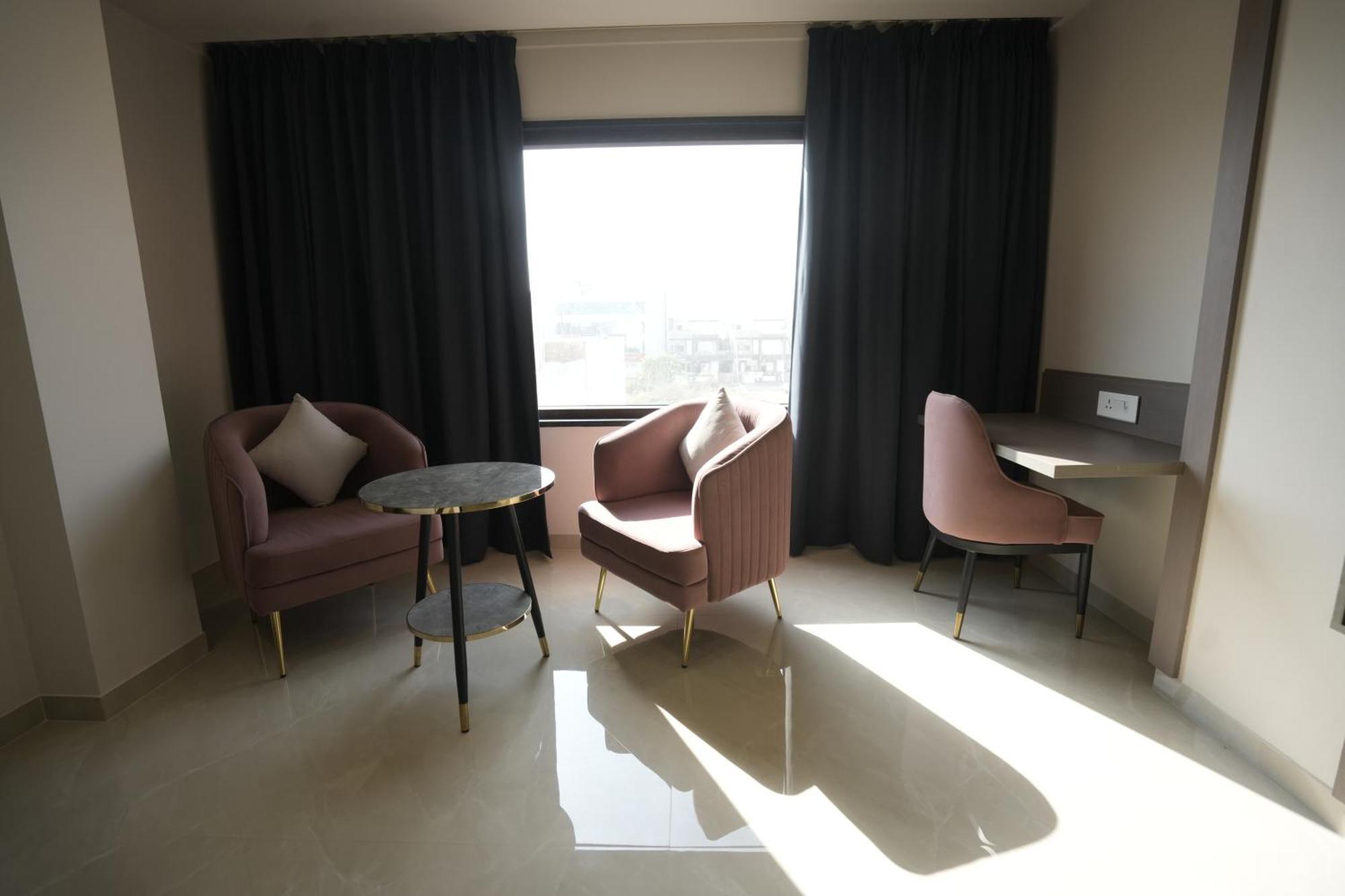 Hotel Shree Ji Inn Кишангарх Экстерьер фото